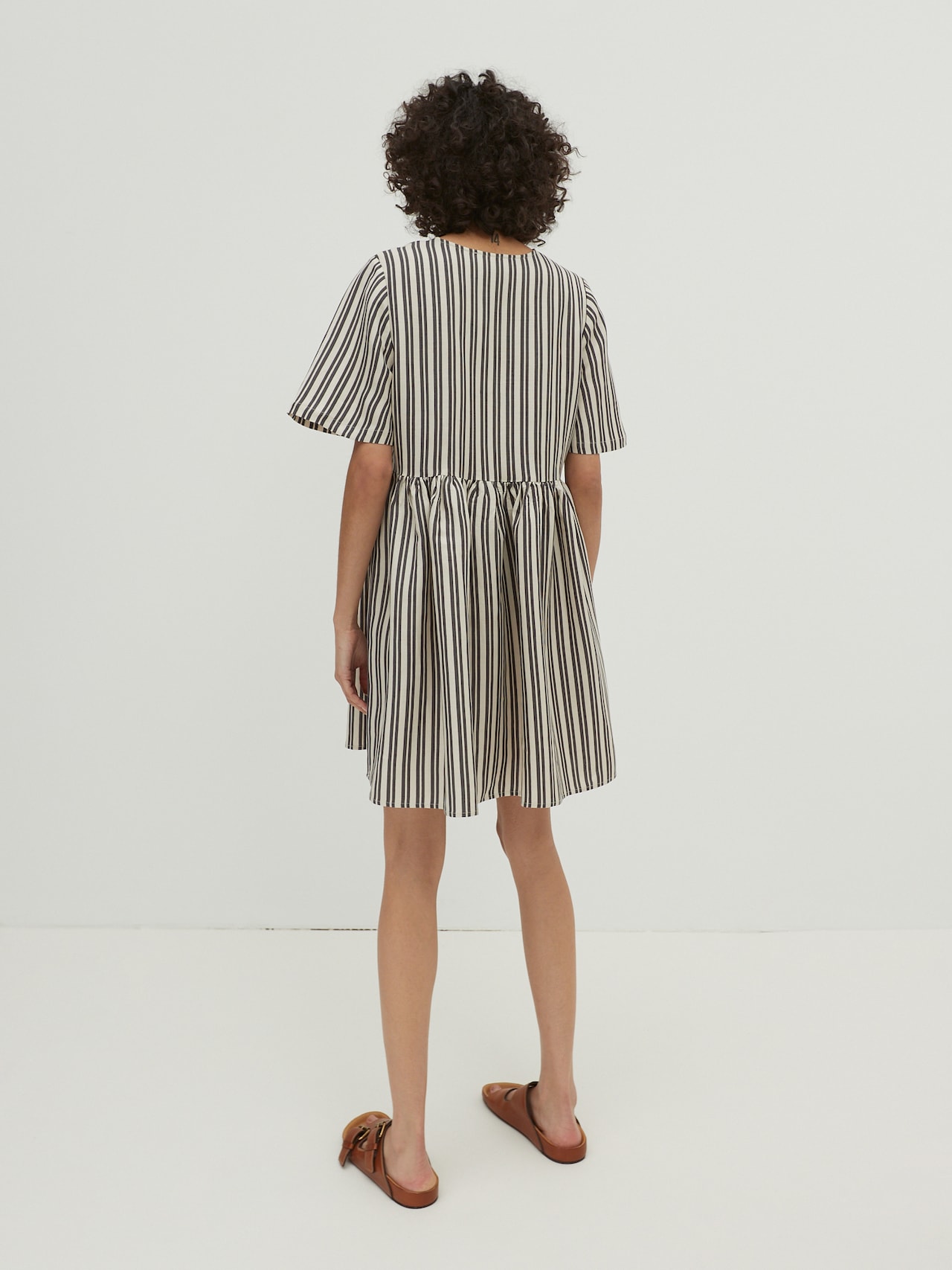 EDITED Produkte Kleid 'Mabel' schwarz