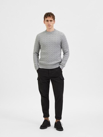 SELECTED HOMME Pullover in Grau
