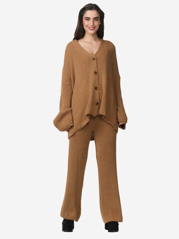 Elara Hausanzug in Braun