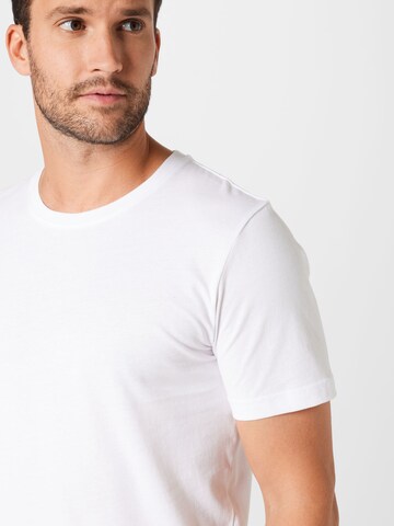 Tricou 'CORMAC' de la SELECTED HOMME pe maro