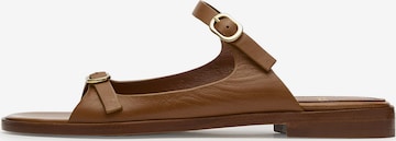 LOTTUSSE Sandals 'Nylo' in Brown: front