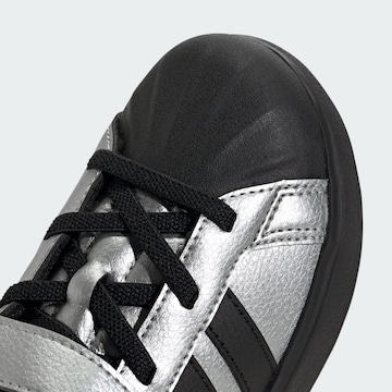 sudrabs ADIDAS SPORTSWEAR Sporta apavi 'Streettalk'