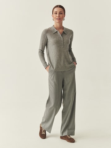 TATUUM - Blusa em cinzento