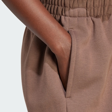 ADIDAS ORIGINALS - Loosefit Pantalón en marrón