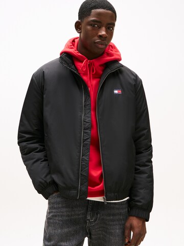 Tommy Jeans Демисезонная куртка в Черный: спереди