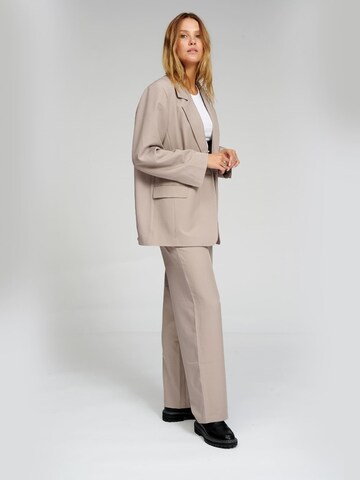 TEESHOPPEN Blazer in Grau