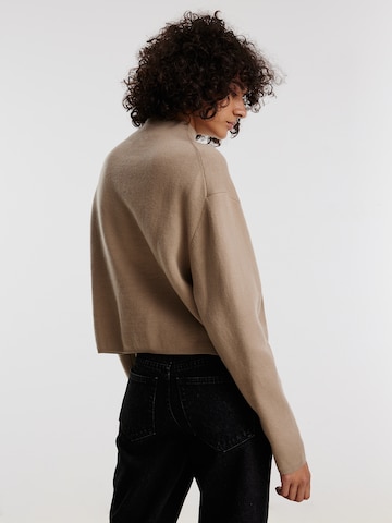 EDITED Sweater 'Alexandra' in Beige