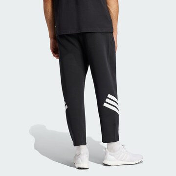 ADIDAS SPORTSWEAR Štandardný strih Športové nohavice 'Future Icons' - Čierna