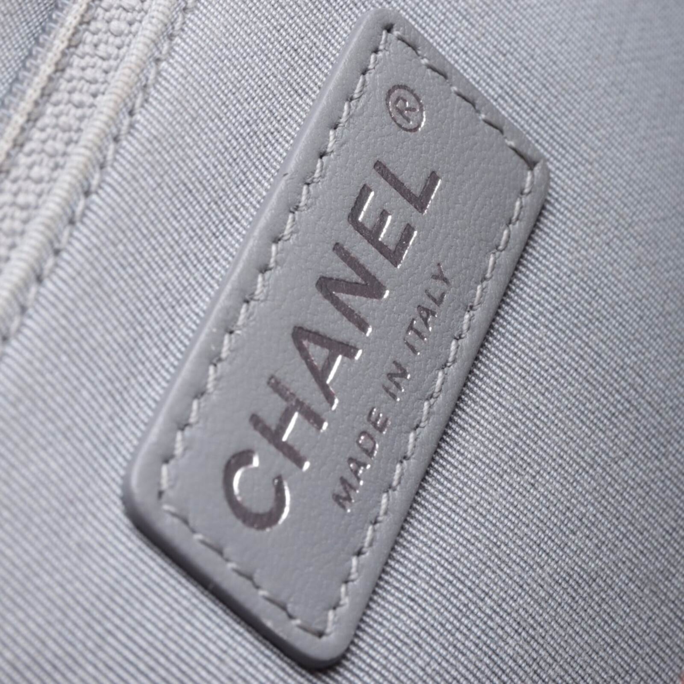 CHANEL Bag in One size in Red