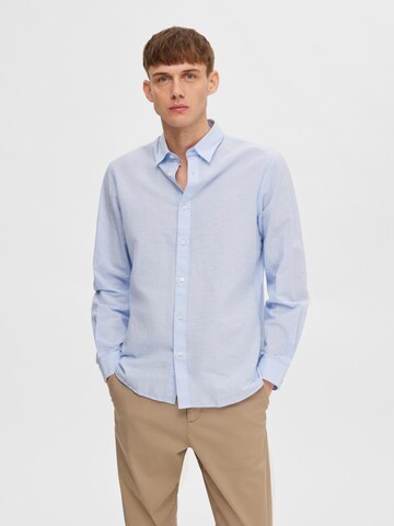 SELECTED HOMME - Ajuste estrecho Camisa de negocios en azul: frente