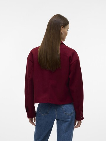 Veste mi-saison 'VMFORTUNE' VERO MODA en rouge