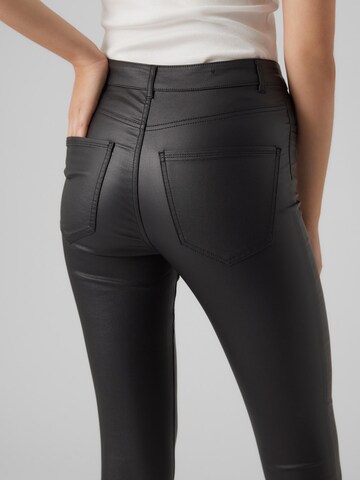 VERO MODA Skinny Spodnie 'Sophia' w kolorze czarny