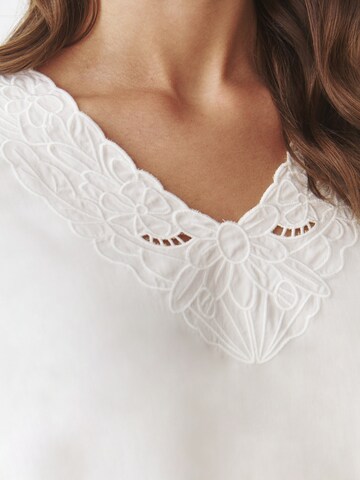 TATUUM Bluse 'Embro' in Weiß