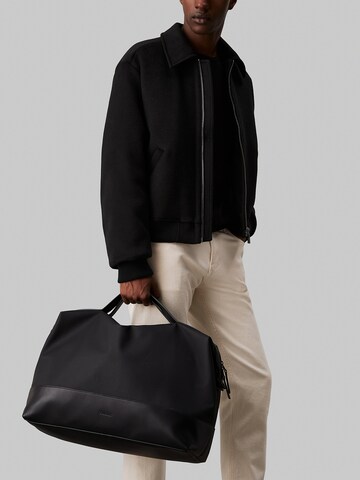 Calvin Klein Weekender in Schwarz: Vorderseite