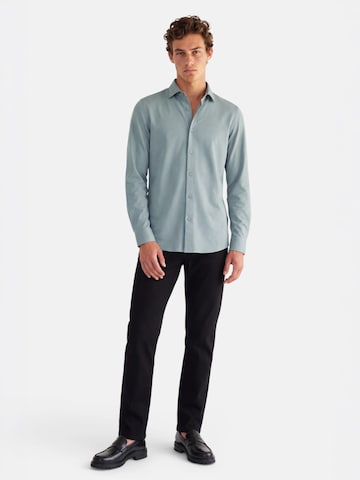 Coupe slim Chemise business 'No. 19' Vercate en gris