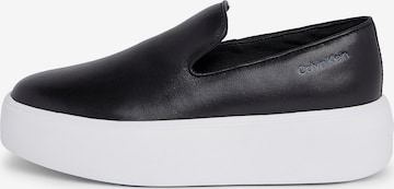 Chaussure basse Calvin Klein en noir : devant