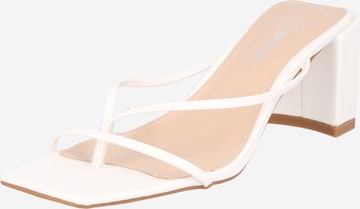 Tongs Nasty Gal en blanc : devant