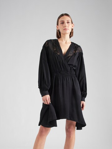 Robe 'LIYA' VILA ROUGE en noir : devant