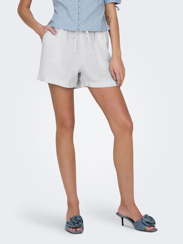 ONLY Loose fit Pants 'ONLCARO' in White: front