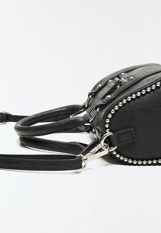 Borsa a mano di Bershka in nero