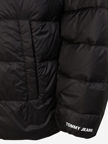 Tommy Jeans Plus Jacke in Schwarz