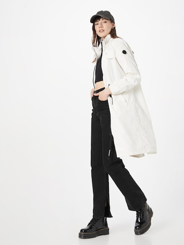 khujo Between-Seasons Coat 'VOYA3' in White