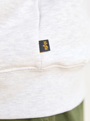 ALPHA INDUSTRIES Суичър 'Coach' в сиво