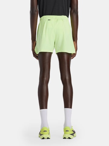 Regular Pantalon de sport 'RC 5' new balance en jaune