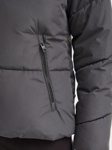 Veste d’hiver ' JUCHENA ' Oxmo en gris