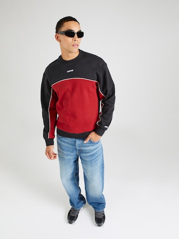 LEVI'S ® Sweatshirt i rød