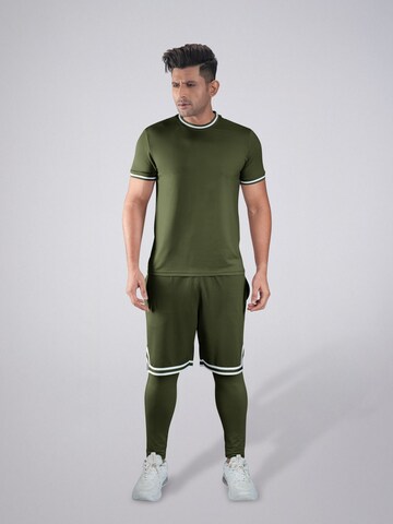 Completo sportivo 'Flex' di PANTONECLO in verde: frontale