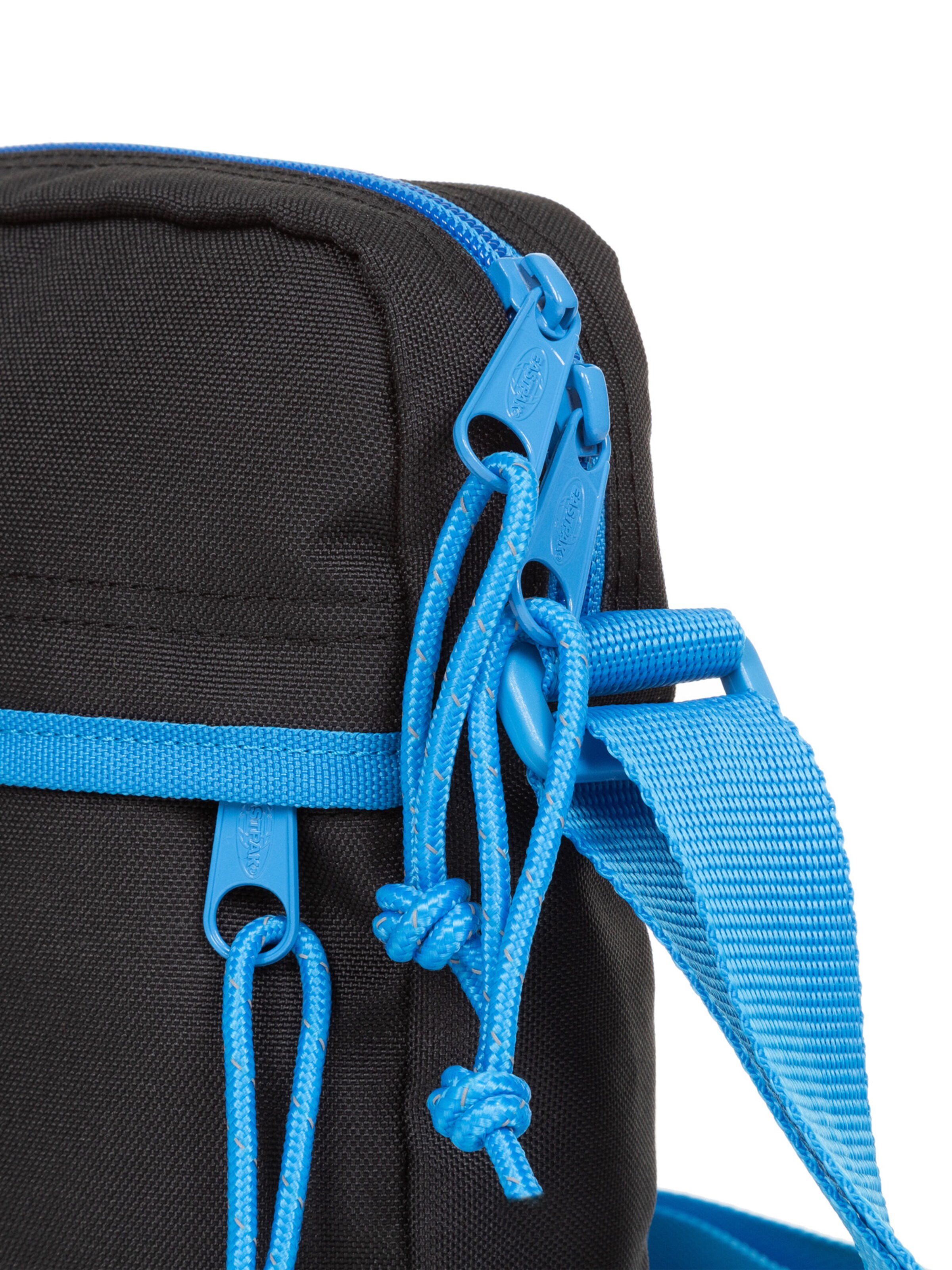 Geantă de umăr 'The One' de la EASTPAK pe negru