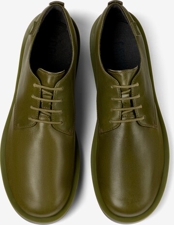 Chaussure à lacets 'Wagon' CAMPER en vert