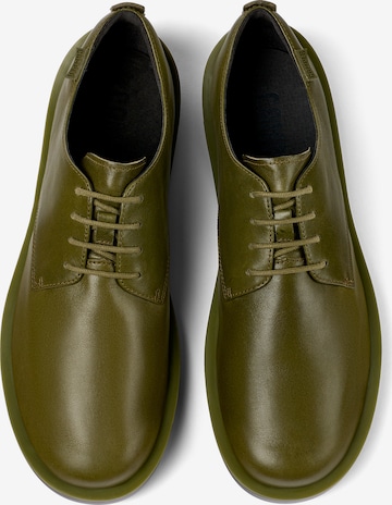 Chaussure à lacets 'Wagon' CAMPER en vert