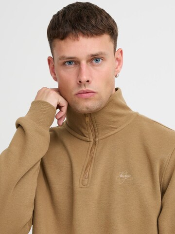 BLEND - Sudadera en marrón