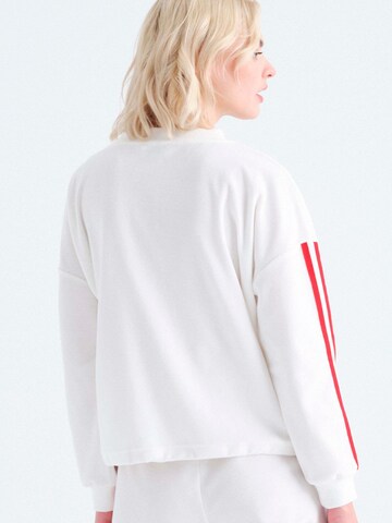 Rockupy Sweatshirt 'Vroni' in White