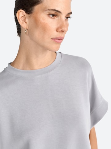 Tricou supradimensional de la Rich & Royal pe gri