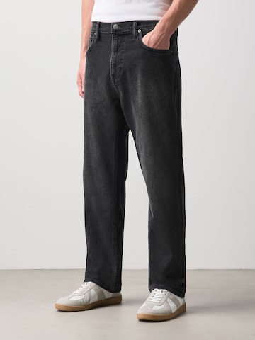 Next Regular Jeans i svart: framsida