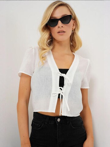 Bigdart Bolero in Wit: voorkant