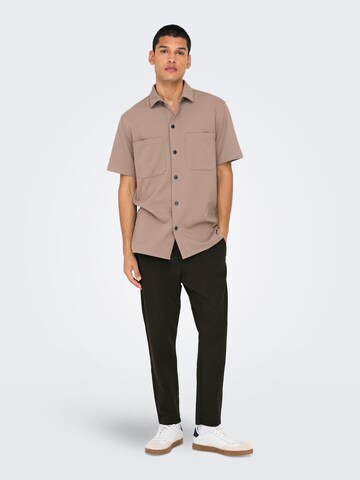 Only & Sons Tapered Broek 'ONSLINUS' in Bruin