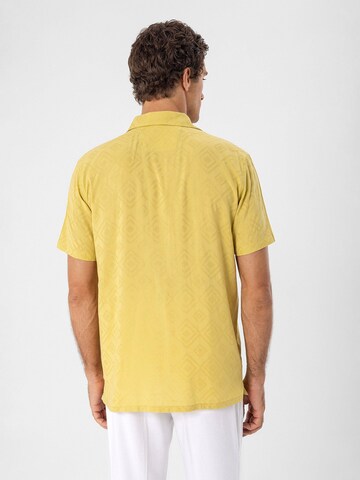 Antioch Regular fit Button Up Shirt in Yellow