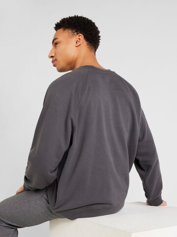 HOLLISTER Sweatshirt 'APAC EXCLUSIVE' in Grau