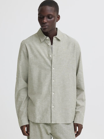 BLEND Средняя посадка Рубашка 'BHABAN' в Зеленый: спереди