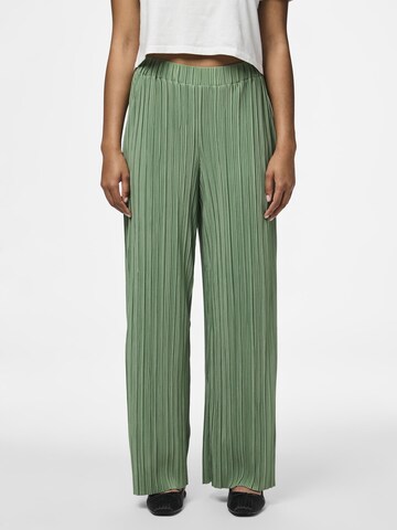 Wide Leg Pantalon 'PAMMI' PIECES en vert : devant