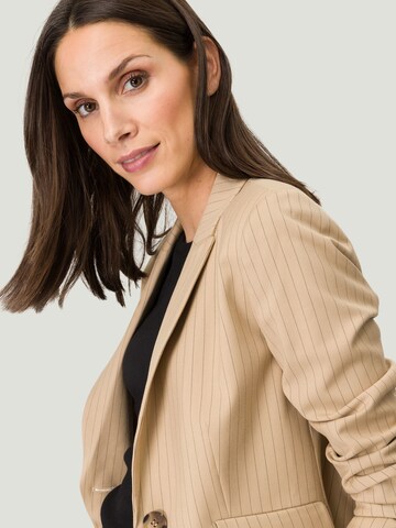 Blazer di zero in beige