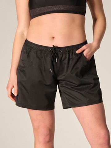 C&City Badeshorts in Schwarz: Vorderseite