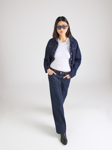 ABOUT YOU Top 'Anian' in Grey