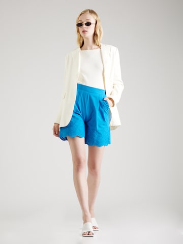 Marks & Spencer Normální Kalhoty se sklady v pase – modrá