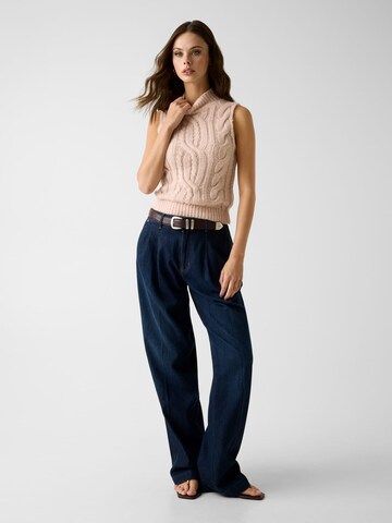 GUESS Sweater in Pink