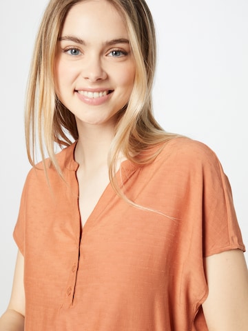 ABOUT YOU Shirt 'Tayra' in Oranje